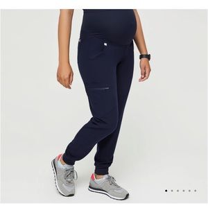FIGS Zamora Maternity Jogger Scrub